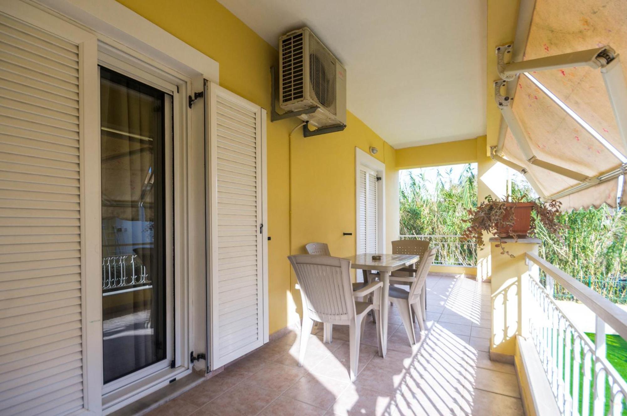 Appartement διωροφη μεζονετα-2km απο το κεντρο-iliana House