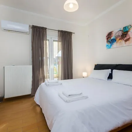 Διωροφη Μεζονετα-2Km Απο Το Κεντρο-Iliana House Apartment Alepou Exterior photo