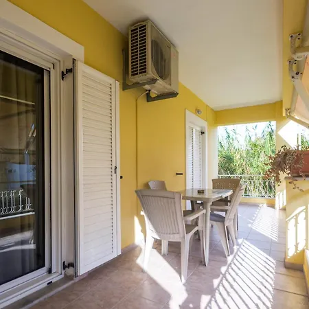 Διωροφη Μεζονετα-2Km Απο Το Κεντρο-Iliana House Apartment Alepou Exterior photo