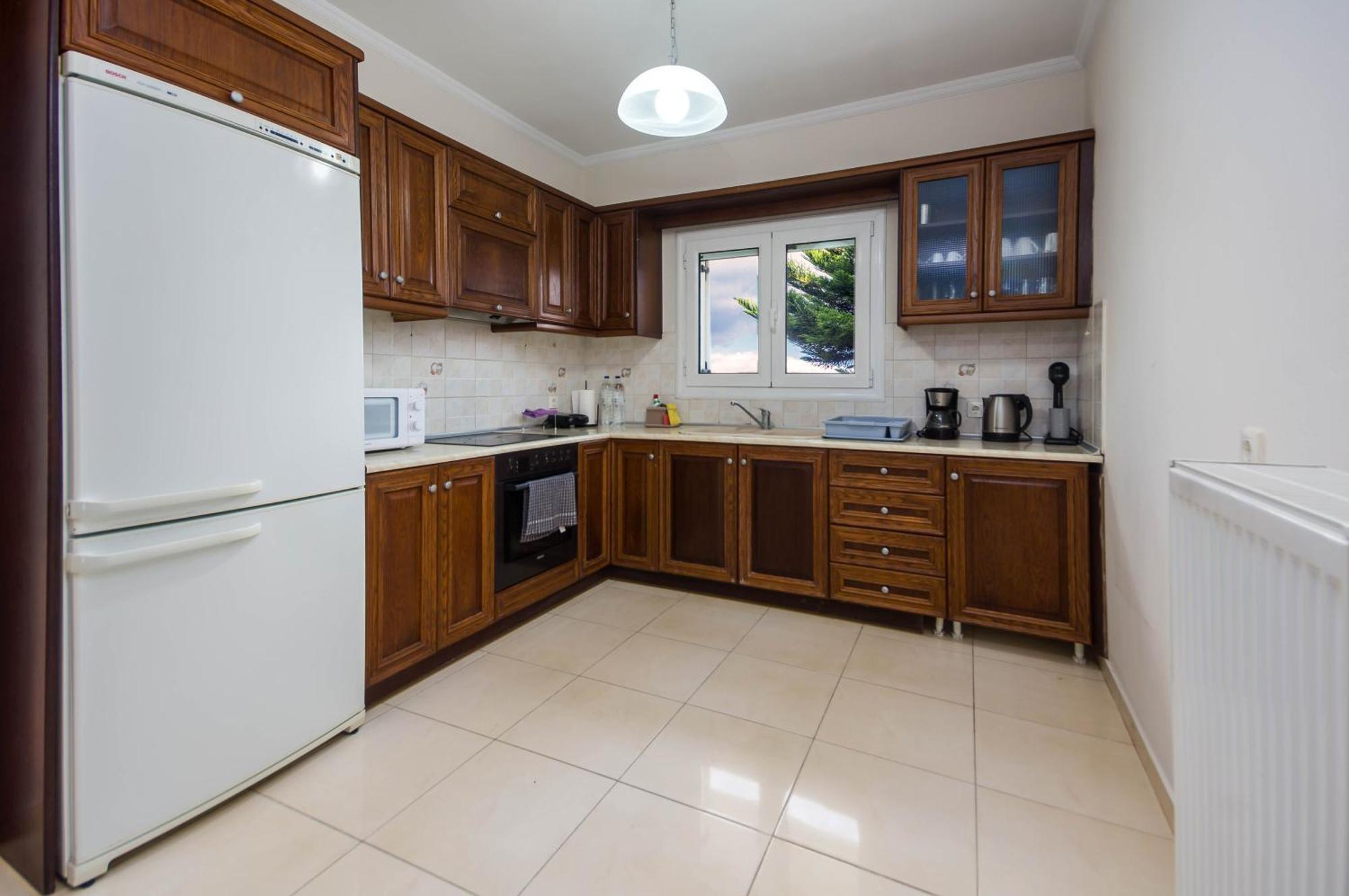 Apartamento διωροφη μεζονετα-2km απο το κεντρο-iliana House *